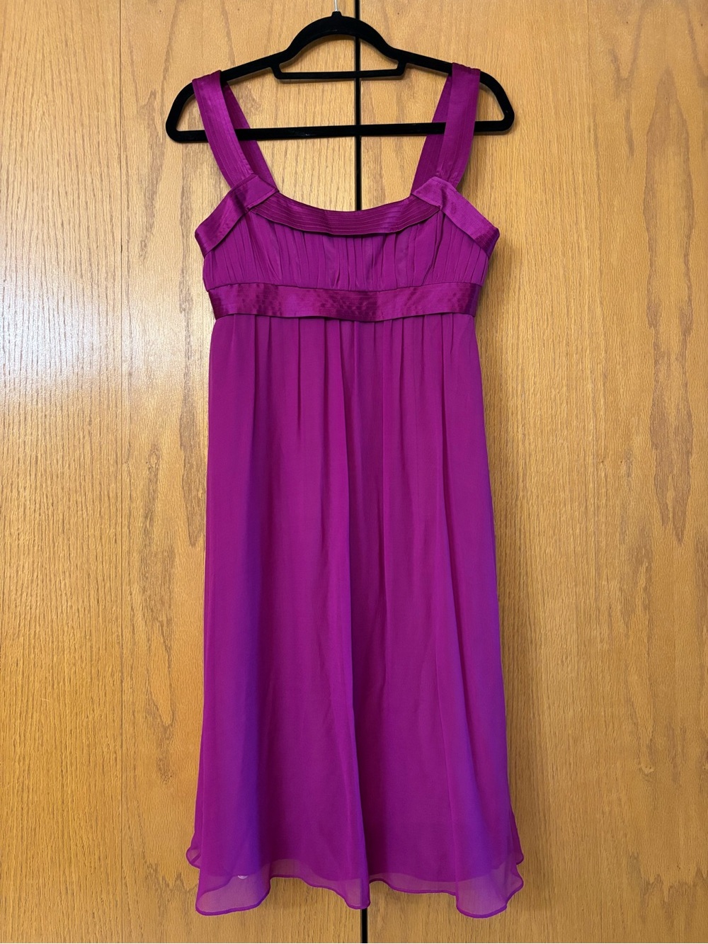 Donna Morgan Magenta Empire-Waist Chiffon Dress